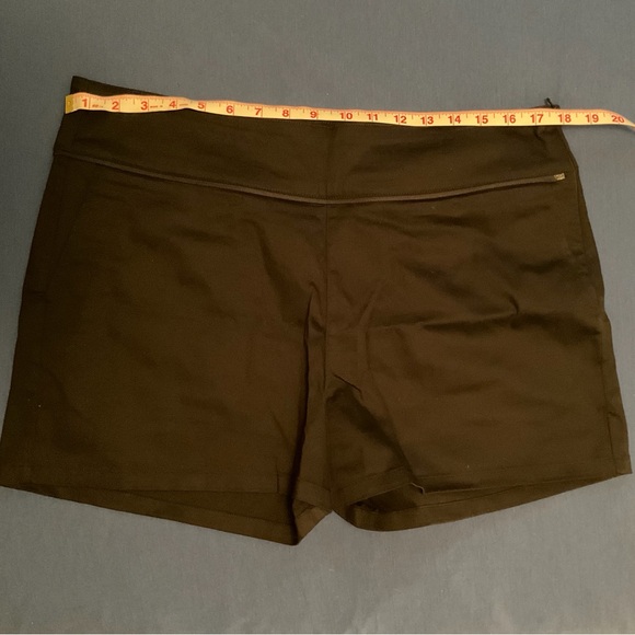 Betabrand 3 in 1 skirt/shorts XL NWT - Picture 9 of 11